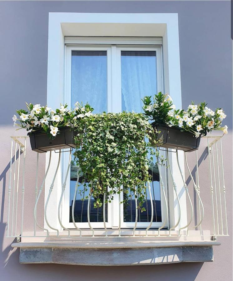 Romantic Home シルミオーネ エクステリア 写真